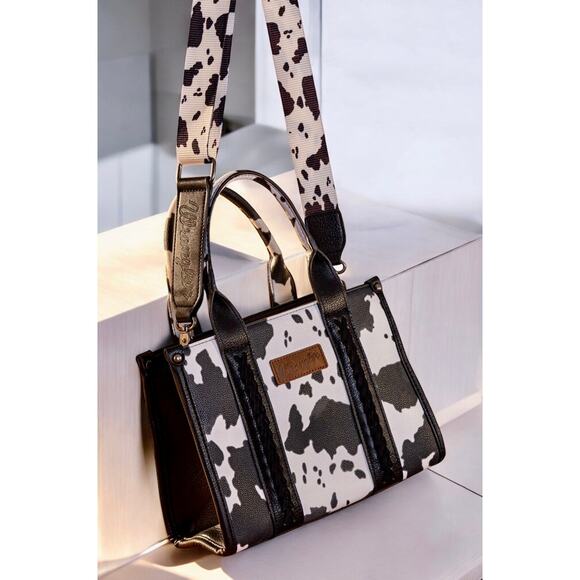Wrangler Cow Print Black Tote/Crossbody *NEW in Package* - Picture 3 of 6
